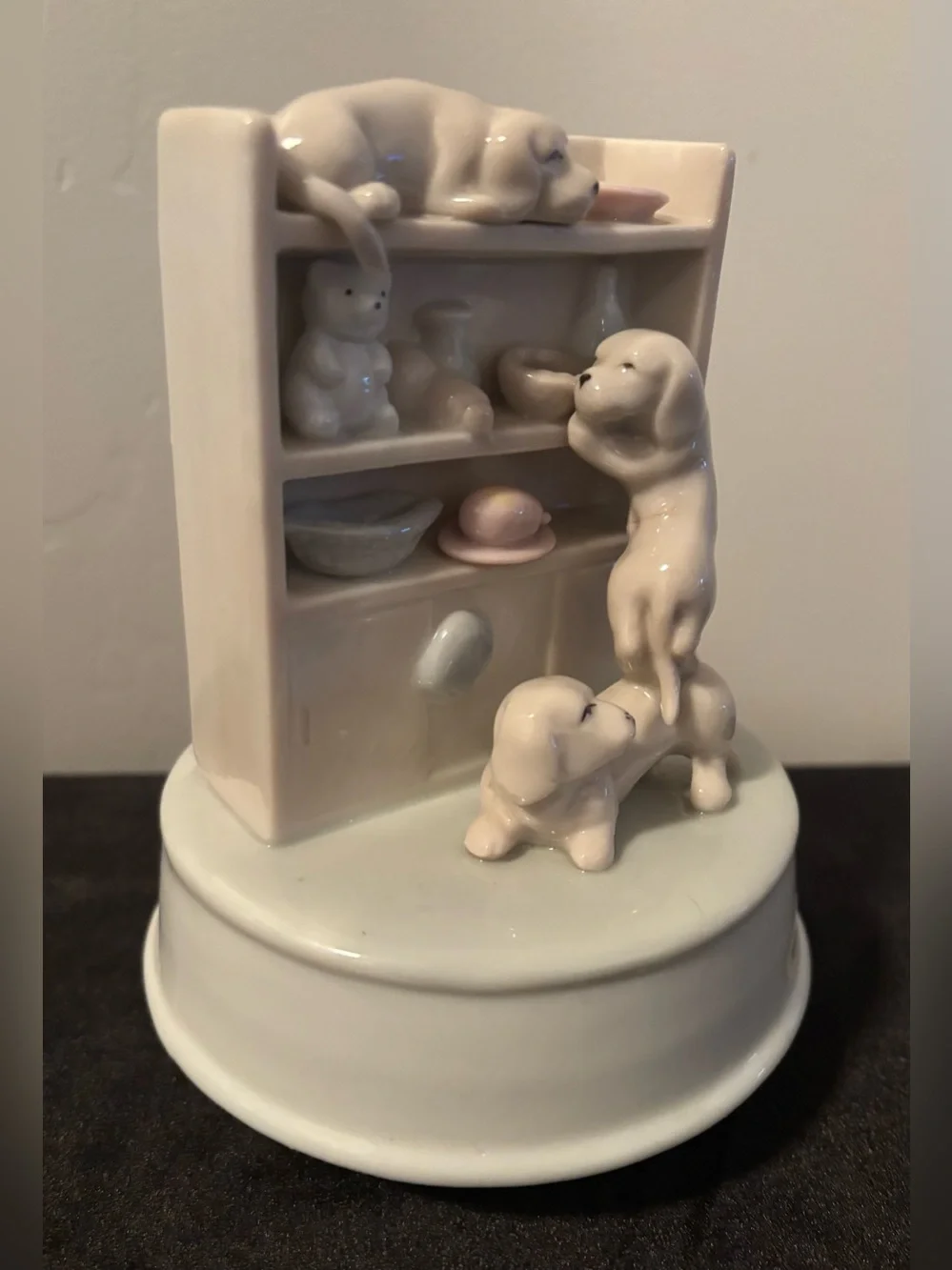 Vintage 1991 Summit Collection Porcelain Dogs Climbing on Shelf Music Box 🎶